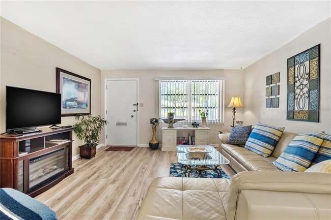 Building Photo - 501 Milwaukee Ave