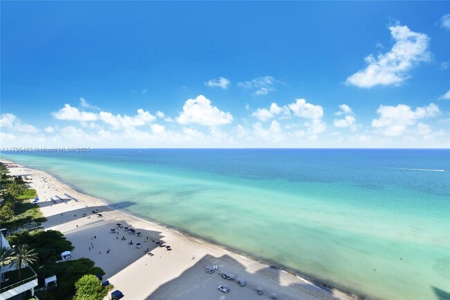 Building Photo - 17001 Collins Ave