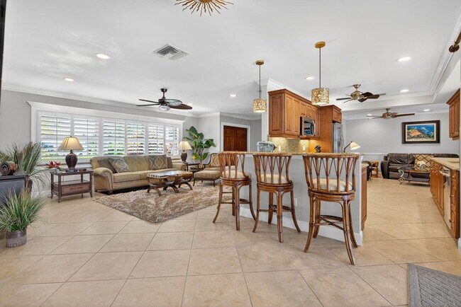 Building Photo - 728 Waterway Dr