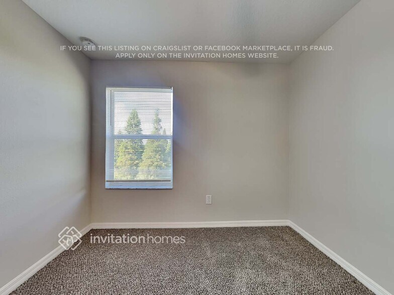 Building Photo - 10654 Lake Montauk Dr