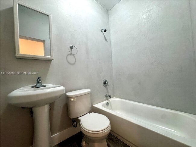 Building Photo - 4770 NW 23rd Ave