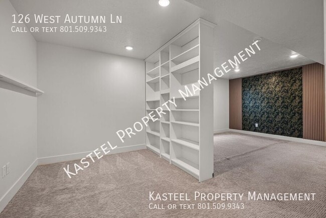 Building Photo - 126 W Autumn Ln