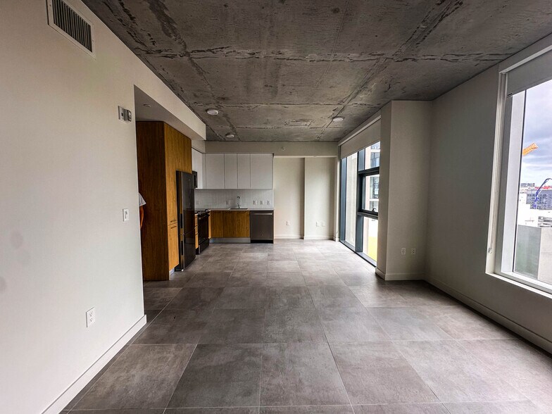 Building Photo - 243 NW 32nd St