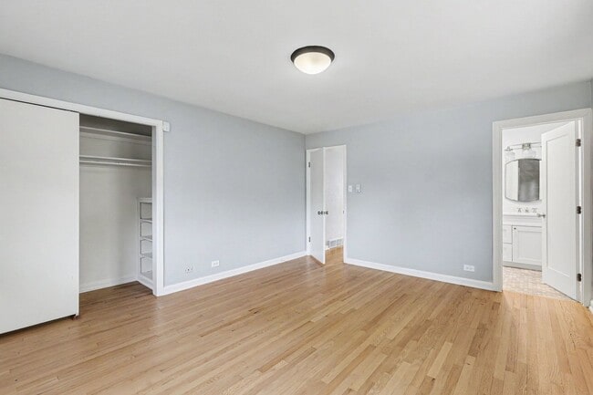 Building Photo - 905 S Harrison St