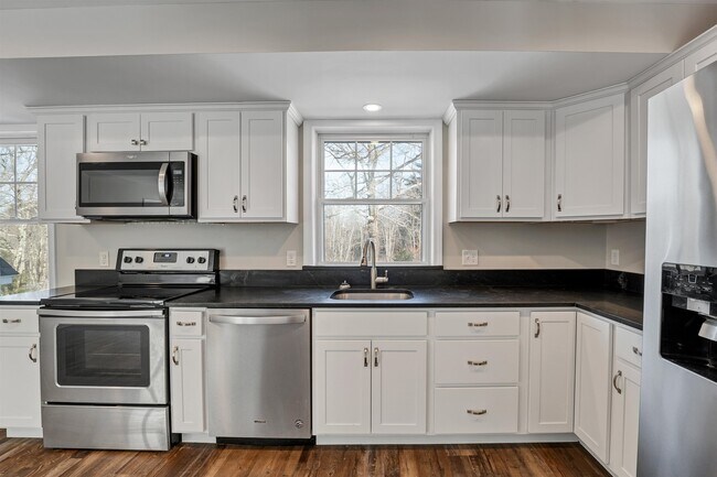 Building Photo - 259 Stage Rd