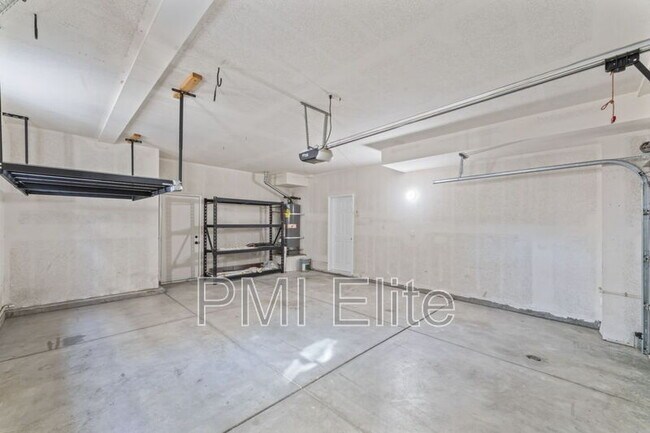 Building Photo - 24619 Montevista Cir