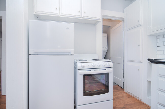 New appliances - 721 S Washington St