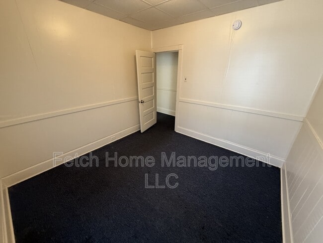 Building Photo - 2532 Derry St