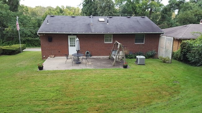 Building Photo - Nicely Renovated 2 Bedroom/2  Bath in Bon Air!