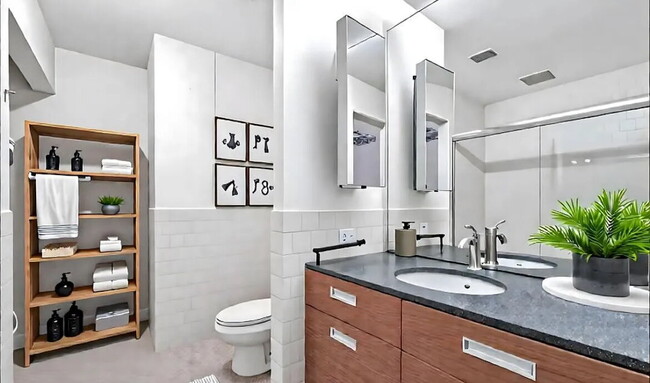 Building Photo - Located in the historic Eckardt Building i...