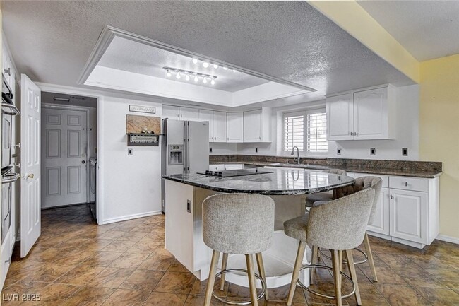 Building Photo - 8344 Snowmass Dr