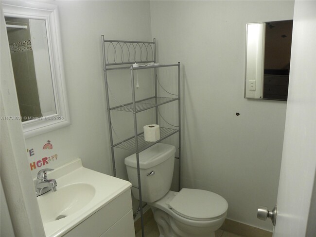 Building Photo - 15690 SW 82nd Cir Ln
