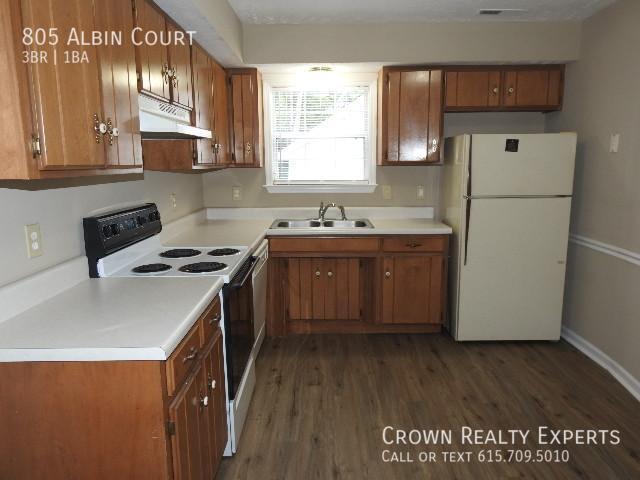 Building Photo - 805 Albin Ct