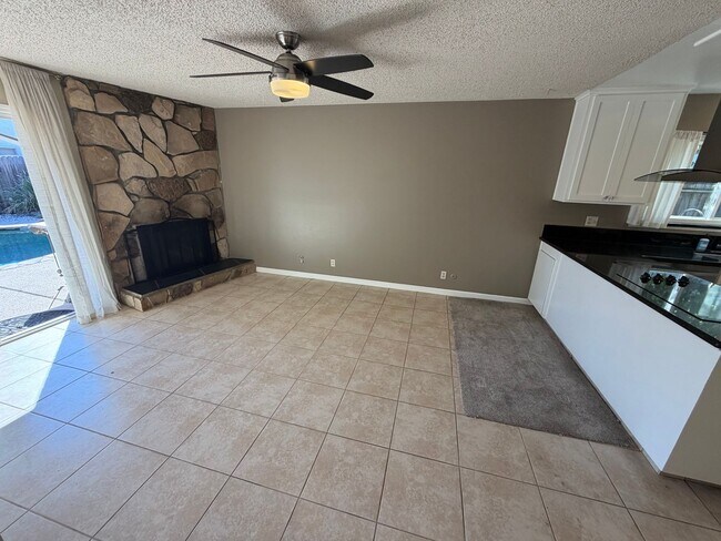 Building Photo - 3 Bedroom | 2 Bathroom | Single family with pool