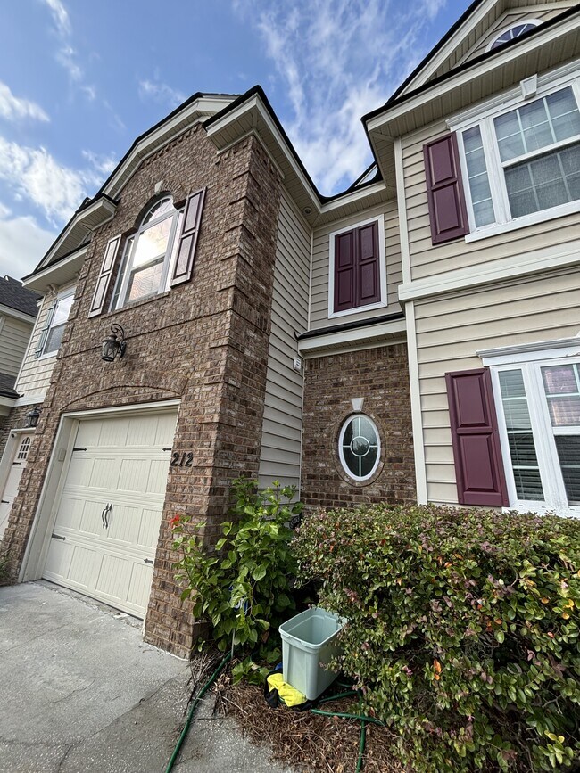 Building Photo - 212 Durham Park Way