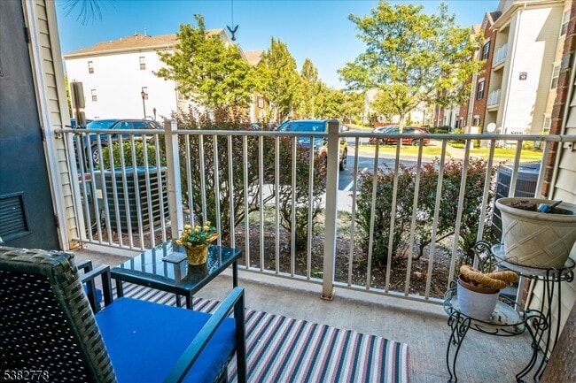 Building Photo - 913 Del Negro Ct