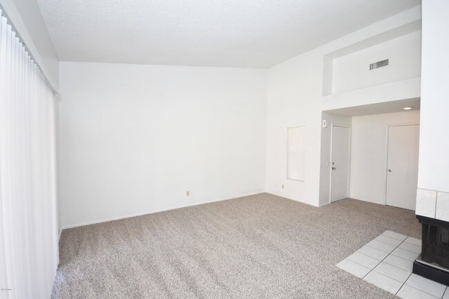 Building Photo - 6550 N 47th Ave