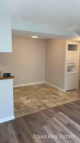 Building Photo - 851 S Uravan Ct