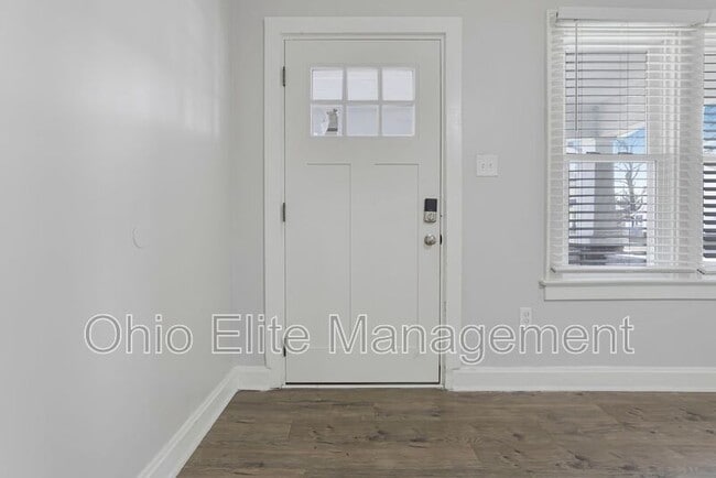 Building Photo - 1115 S Ohio Ave