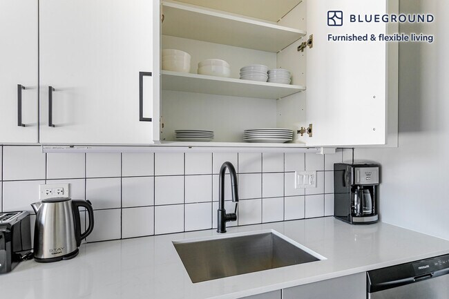 Building Photo - 61 W Erie St