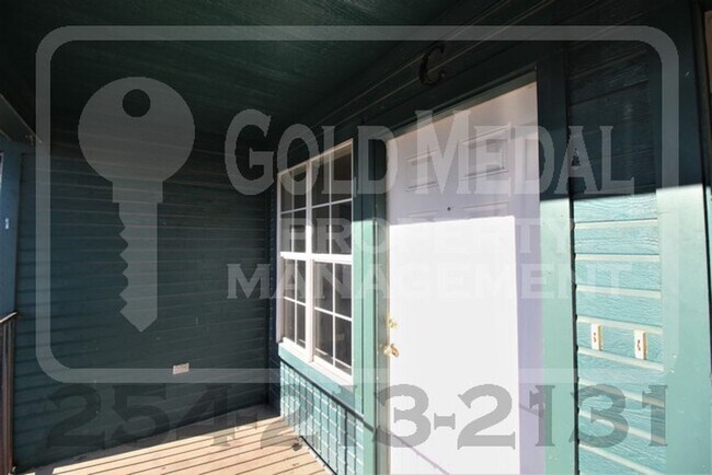 Building Photo - 3401 Barcelona Dr