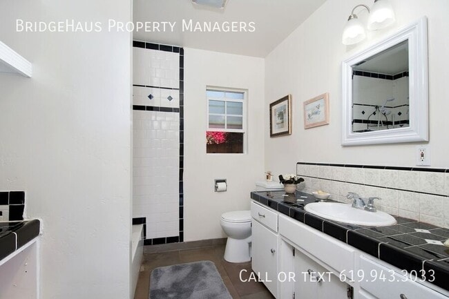 Building Photo - 569 10th St