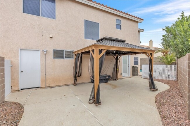 Building Photo - 7600 Beverly Hills Dr