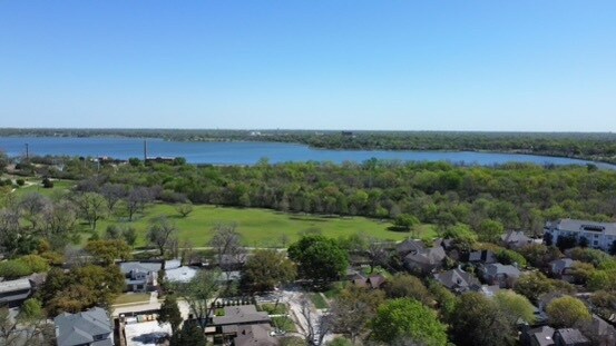 Building Photo - 7151 Gaston Ave