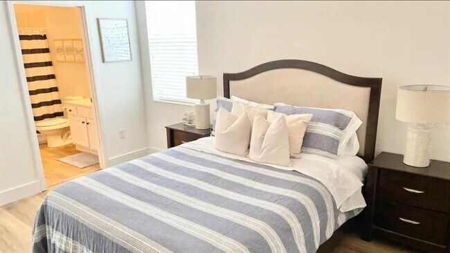 Building Photo - 2676 Calistoga Ave