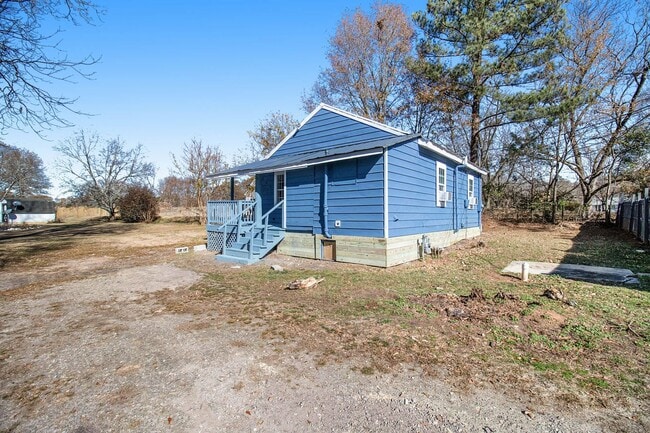 Building Photo - Charming Fully Renovated 2BR/1BA in the Heart of Loganville!