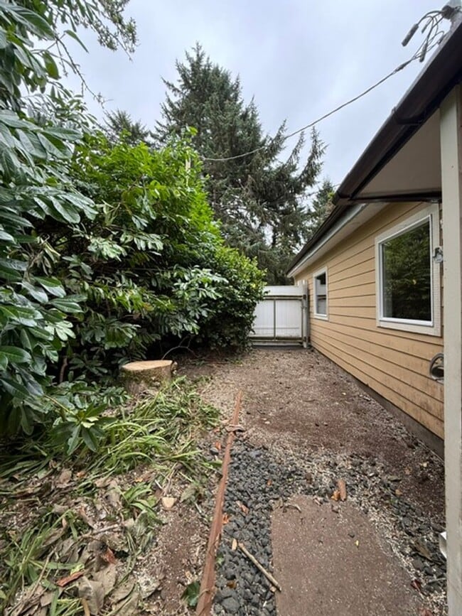 Building Photo - 91251 Cape Arago Hwy
