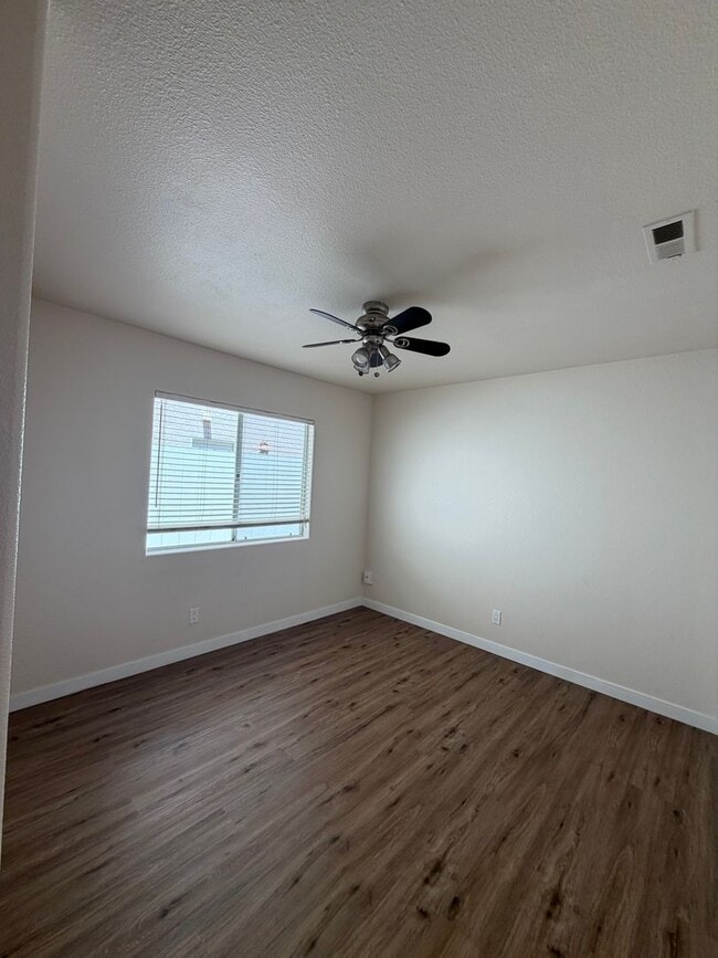 Building Photo - BEAUTIFULLY UPDATED RANCHO SAN DIEGO 3 BEDROOM HOME