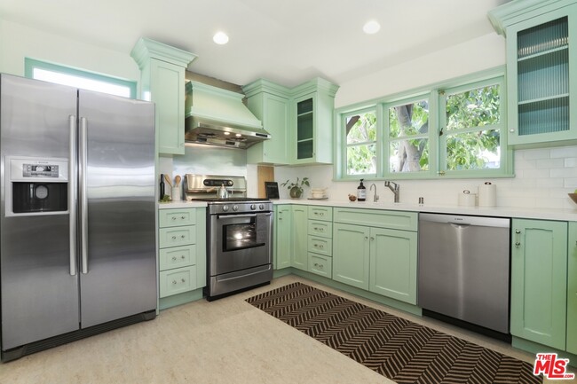 Building Photo - 1470 Westerly Terrace