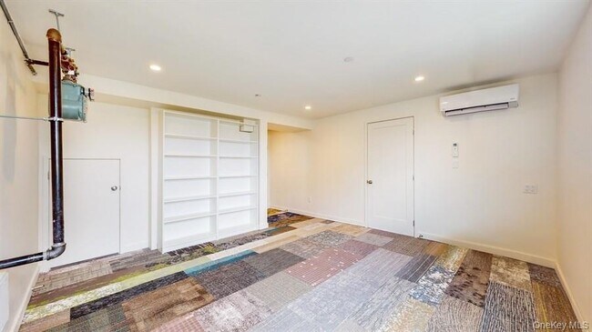 Building Photo - 16 Tiernans Ln