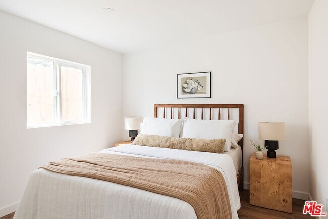 Building Photo - 784 Elmira St