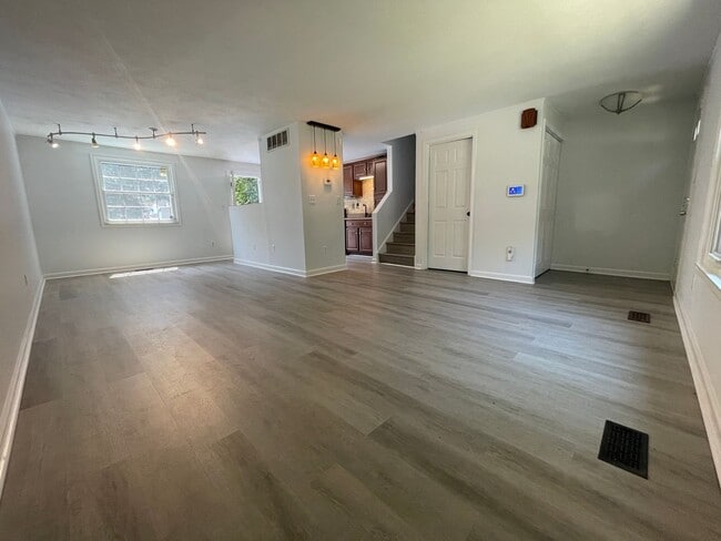 Building Photo - Updated Tri-Level home with solar panels!