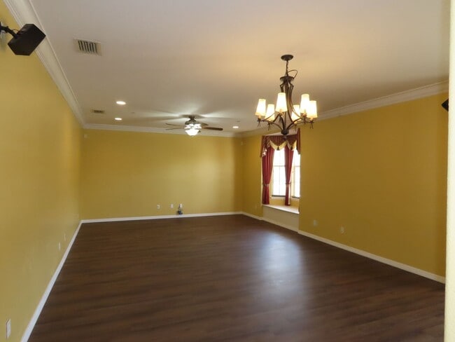 Building Photo - Two Story Townhome Clermont Yacht Club