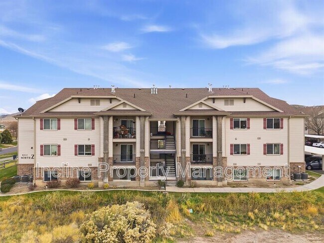 Building Photo - 8212 N Cedar Springs Rd