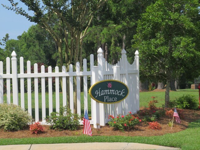 Building Photo - Hammocks at Brandywine Bay