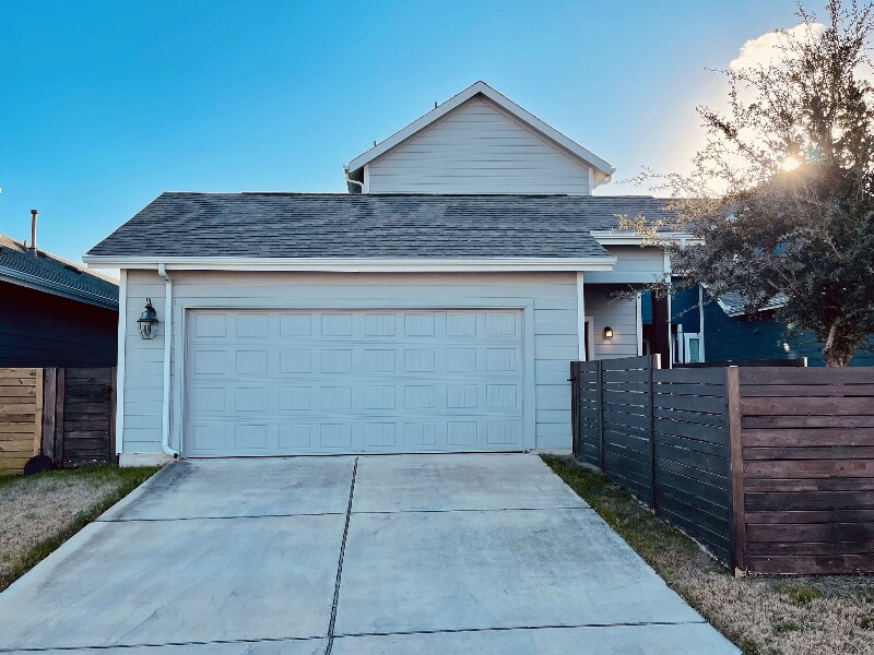 Building Photo - 5920 Corrine Ln