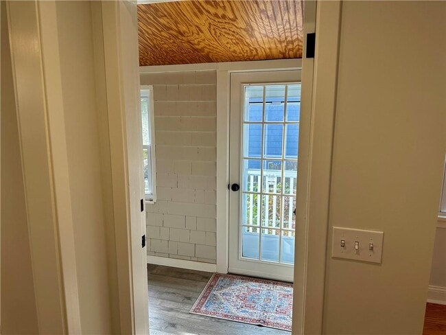 Building Photo - 54 Planet Ave