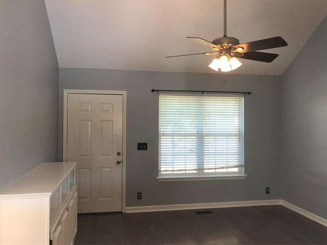 Building Photo - 148 Copperridge Trail
