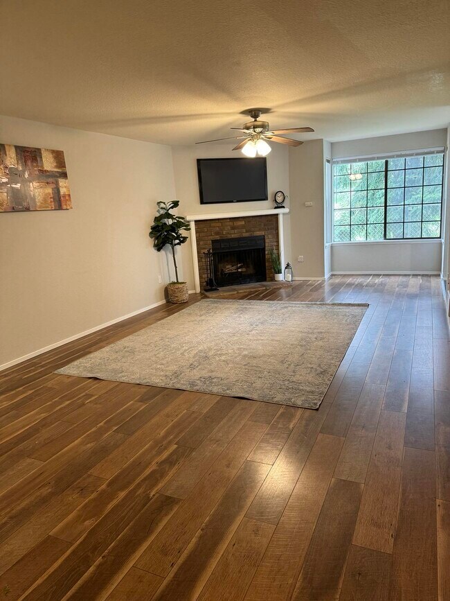 Building Photo - 8407 18th Ave W