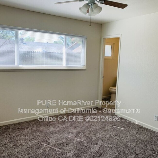 Building Photo - 5320 Andrea Blvd