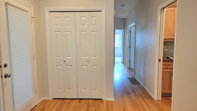 Building Photo - Beautiful Contemporary 3 bed/2ba home in M...