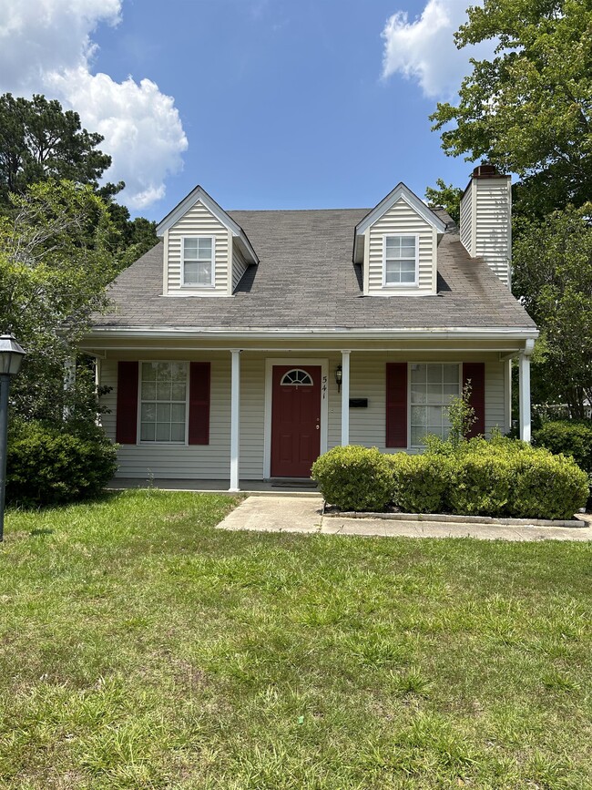 Building Photo - 541 Melton Dr