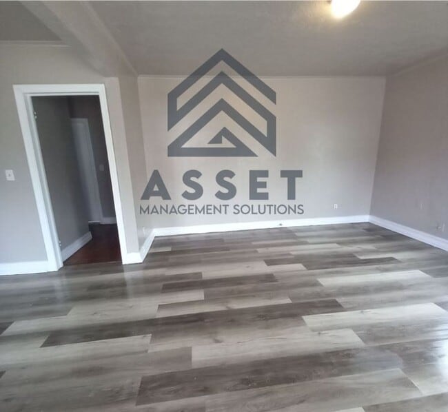 Building Photo - Cute 2 Bedroom Home Available for Lease & Rent to Own!