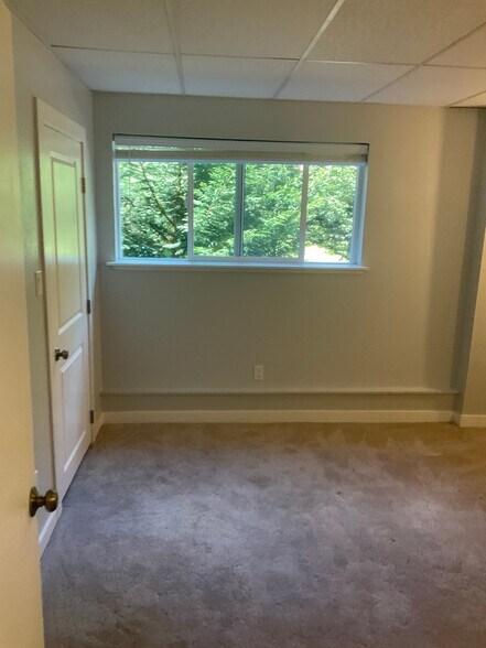 Building Photo - 4837 Sandra Ln NE