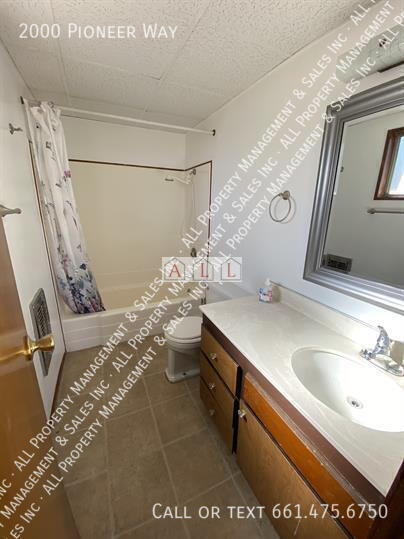 Building Photo - 2000 Pioneer Way