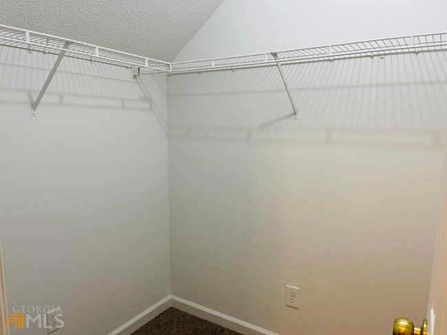 Building Photo - 4037 Ravenwood Ct